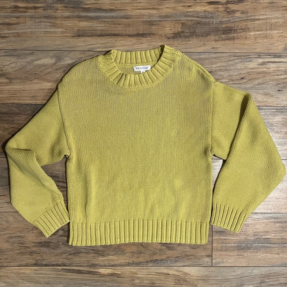 Woman’s sweater - Picture 1 of 4